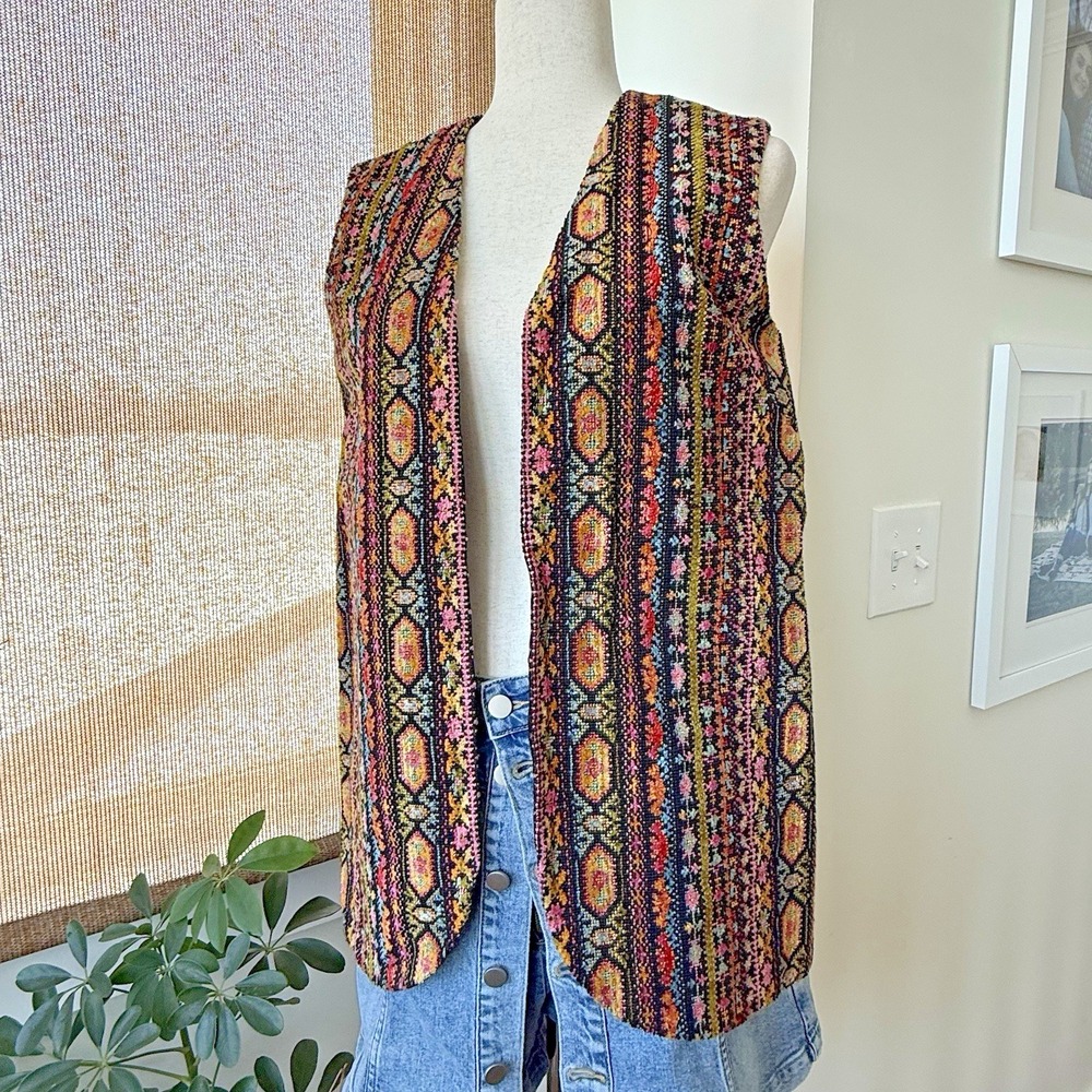 Vintage Tapestry Vest Medium Artisan‎ Boho Lodge Hippie 90s Hip Length